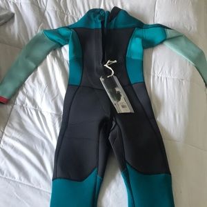 Billabong kids wetsuit size 8
